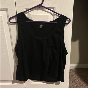 SHEIN Black Crop Tank Top